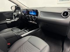 MERCEDES-BENZ GLA 220d 4M*MULTIBEAM*NIGHT*NAVI*KAMERA*OFF-ROAD MERCEDES-BENZ GLA 220d 4M*MULTIBEAM*NIGHT*NAVI*KAMERA*OFF-ROAD