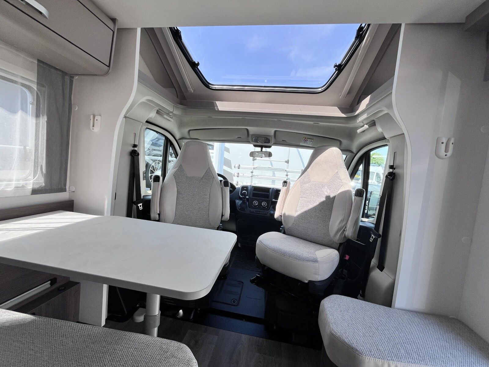 Fahrzeugabbildung Carado T 338