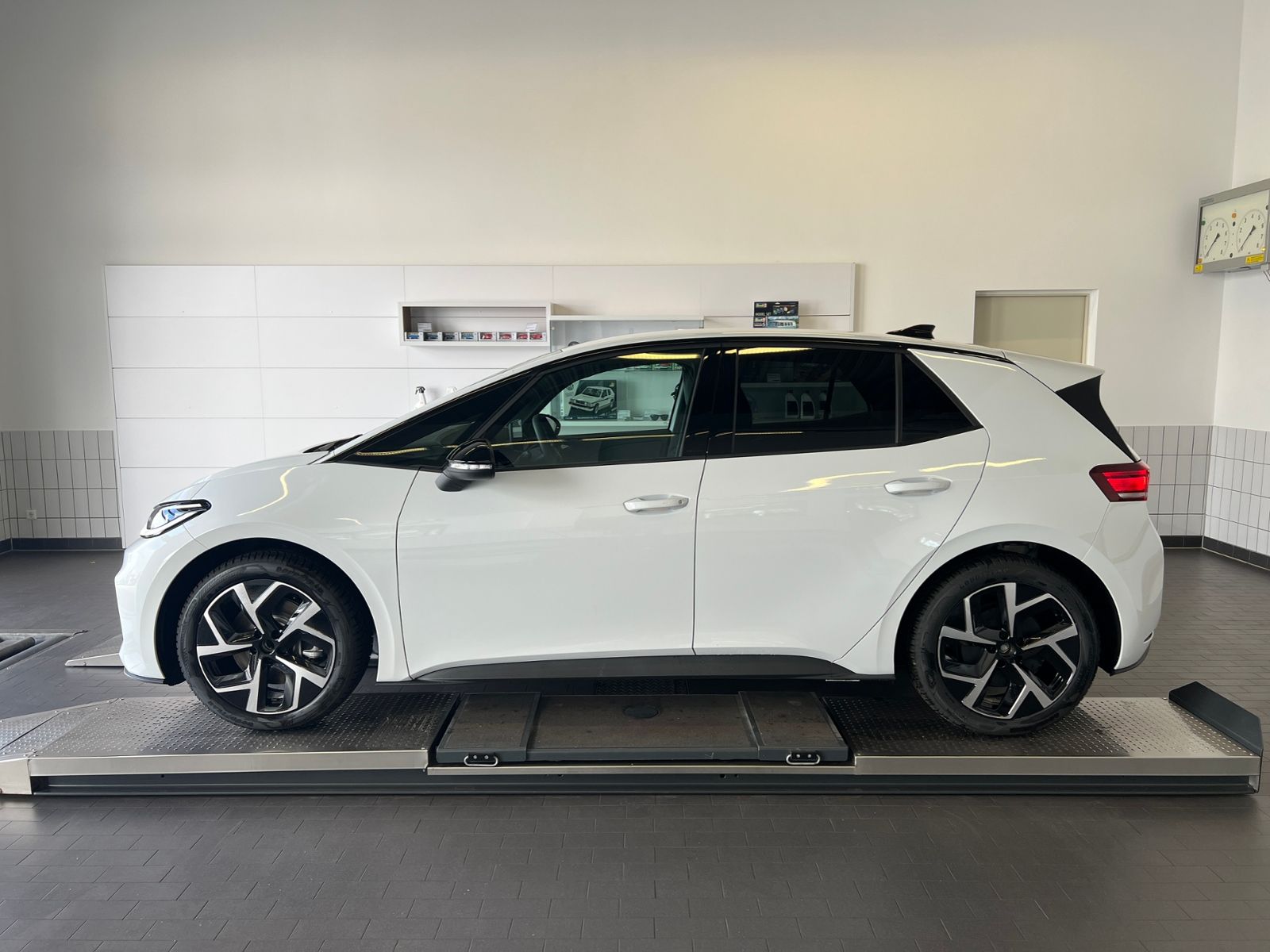 Fahrzeugabbildung Volkswagen ID.3 NEO Style 58 kWh *Wärmepumpe, Ganzjahresrei