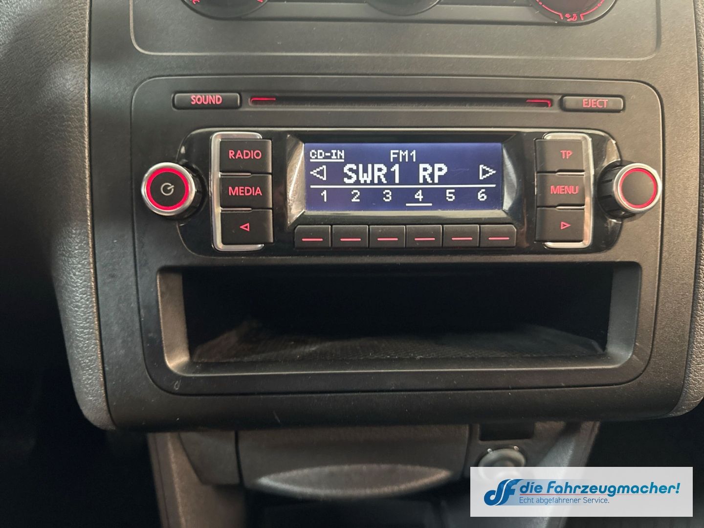 Fahrzeugabbildung Volkswagen Caddy Kasten EcoProfi AHK PDC Klima *EXPORT