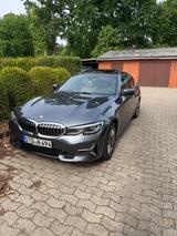 BMW 330i Luxury Line Automatic Luxury Line - BMW 330 mit Benzin-Antrieb: Limousine, Automatik