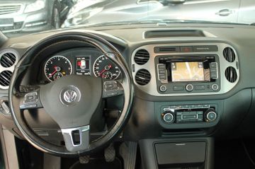 Volkswagen Tiguan - 12