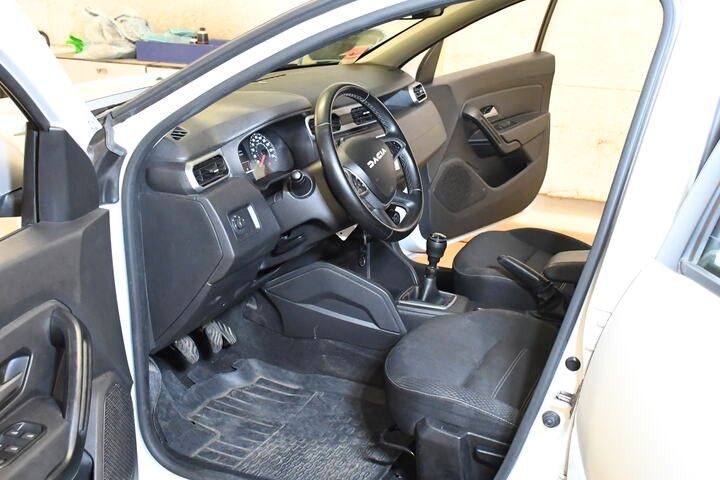 Fahrzeugabbildung Dacia Duster II Expression DIESEL NAVI ALU LED 1.HAND