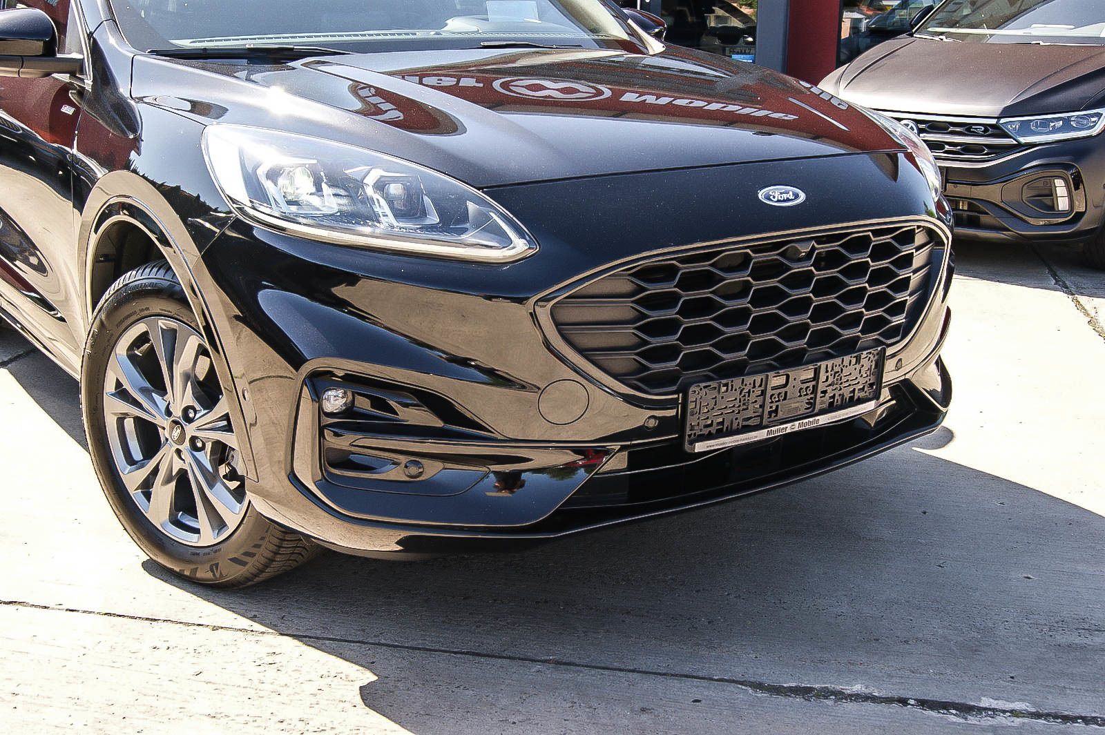 Fahrzeugabbildung Ford Kuga Plug-In Hybrid ST-Line X BODY-STYLE-PAKET