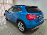 Mercedes-Benz GLA 180 Xenon Navi Leder Telefon Kamera 18" - Mercedes-Benz GLA 180: Automatik