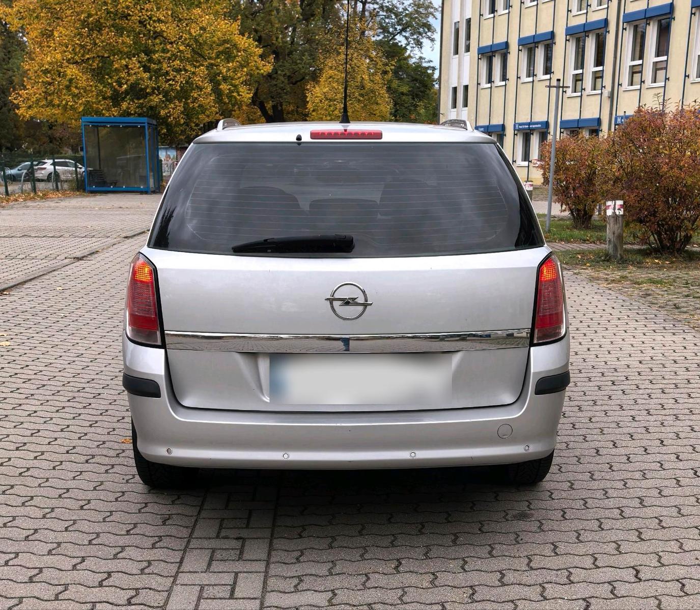 Opel Astra 2005 — photo 6
