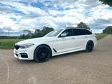 BMW 530d Touring M-Paket HUD Pano Prof 360 AHK ACC - BMW 530 mit Diesel-Antrieb: Leder, Schiebedach, Kombi, 530d Paket