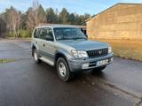 Toyota Land Cruiser, 1. Hand, TÜV, steuerk... - gebrauchte Toyota Land Cruiser aus dem Jahr 2001