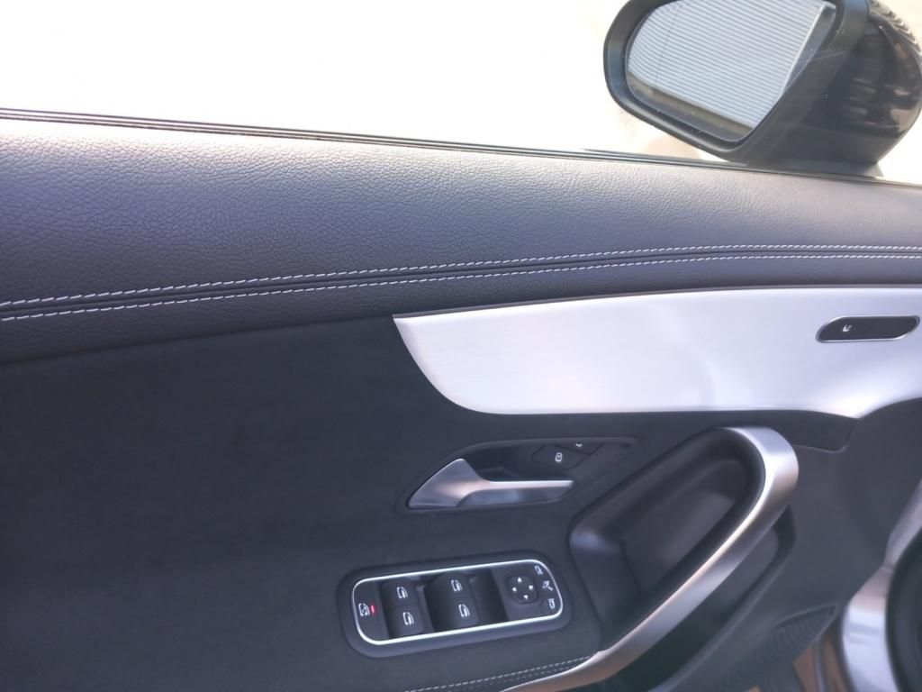 Fahrzeugabbildung Mercedes-Benz A 200 Kompaktlimousine AMG Line*Night Paket*LED