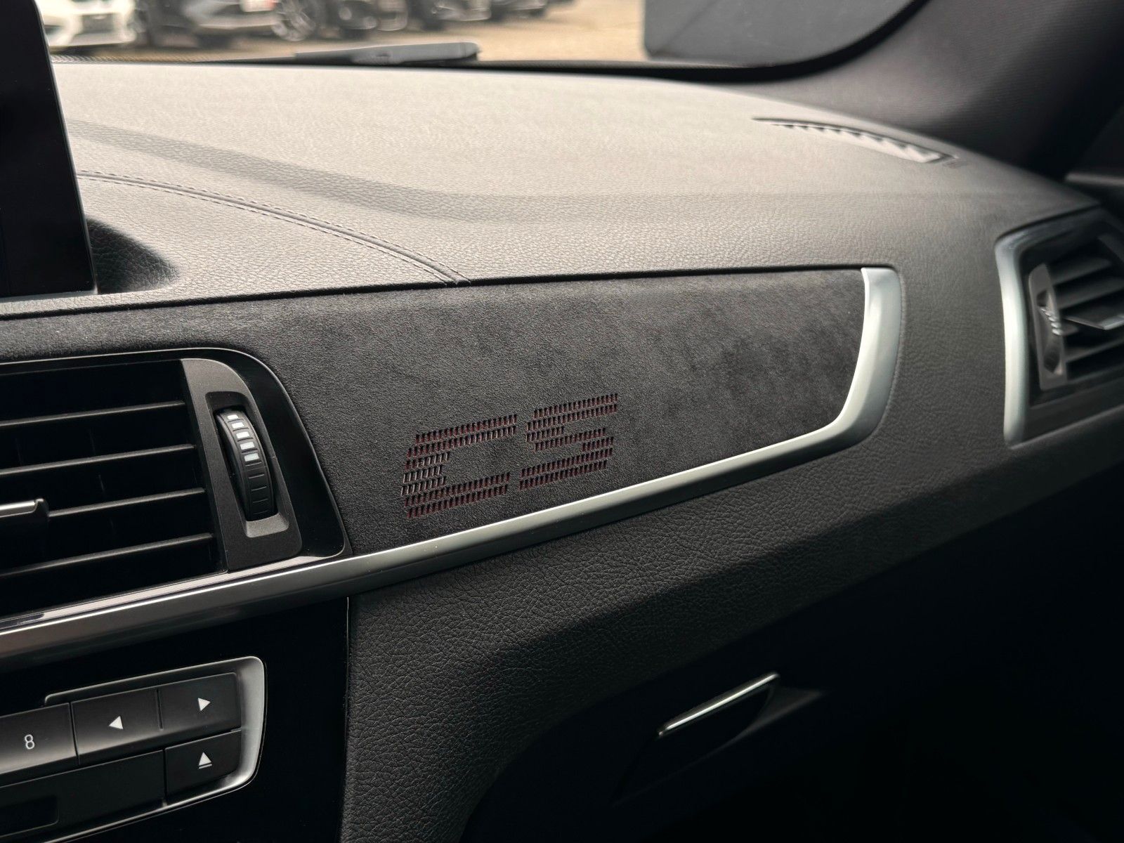 Fahrzeugabbildung BMW M2 CS 1of2200 Carbon Alcan. M-Drivers H&K Kam