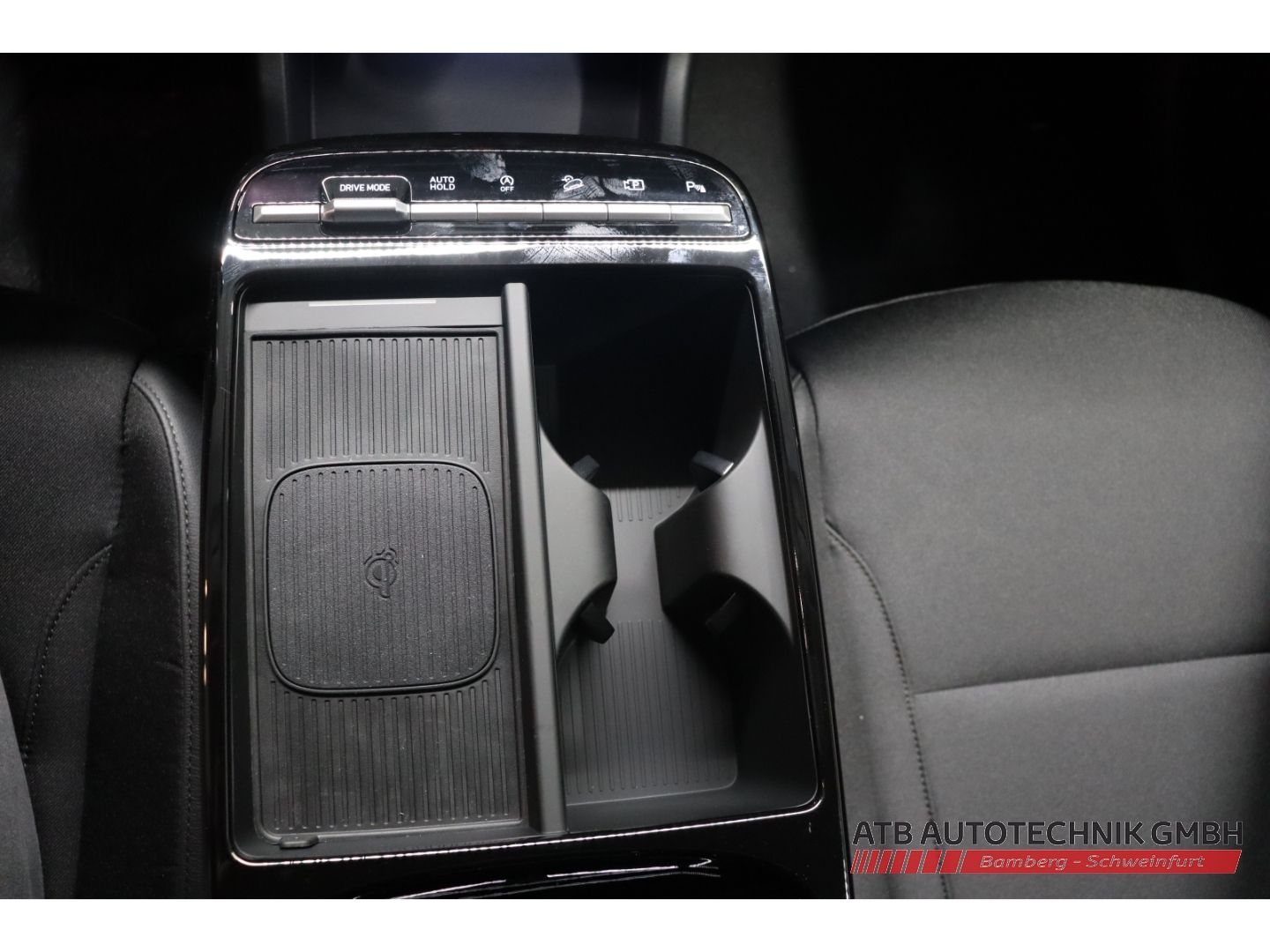 Fahrzeugabbildung Hyundai Tucson Trend MY25 1.6 T-GDI (160 PS) 48V 7-DCT 2