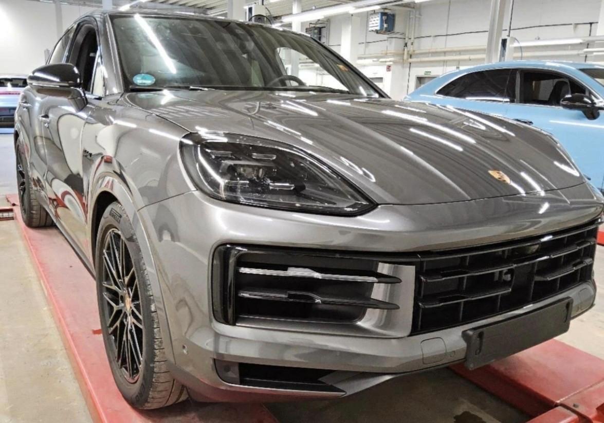 Porsche Cayenne Coupe E-Hybrid*AHK*BOSE*Mod2025*4 Rohr*