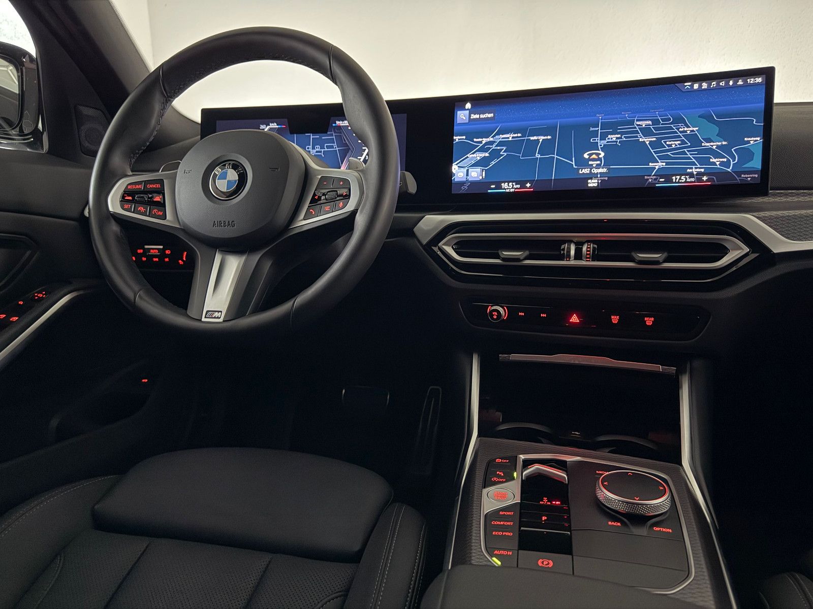 Fahrzeugabbildung BMW 330 i M SPORT/LED/DAB/KAMERA/ACC/CURVED DISPLAY