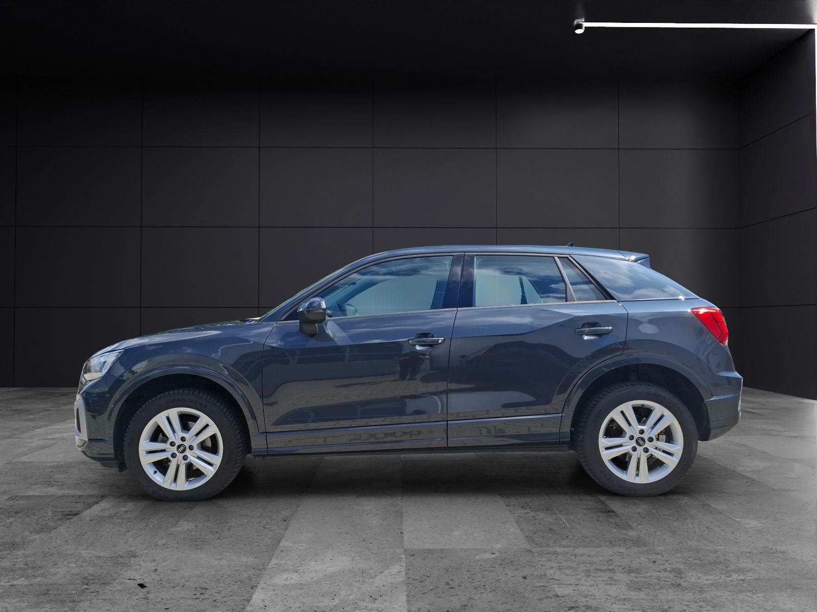 Fahrzeugabbildung Audi Q2 35 TFSI advanced S-tronic Matrix AVC Navi ACC