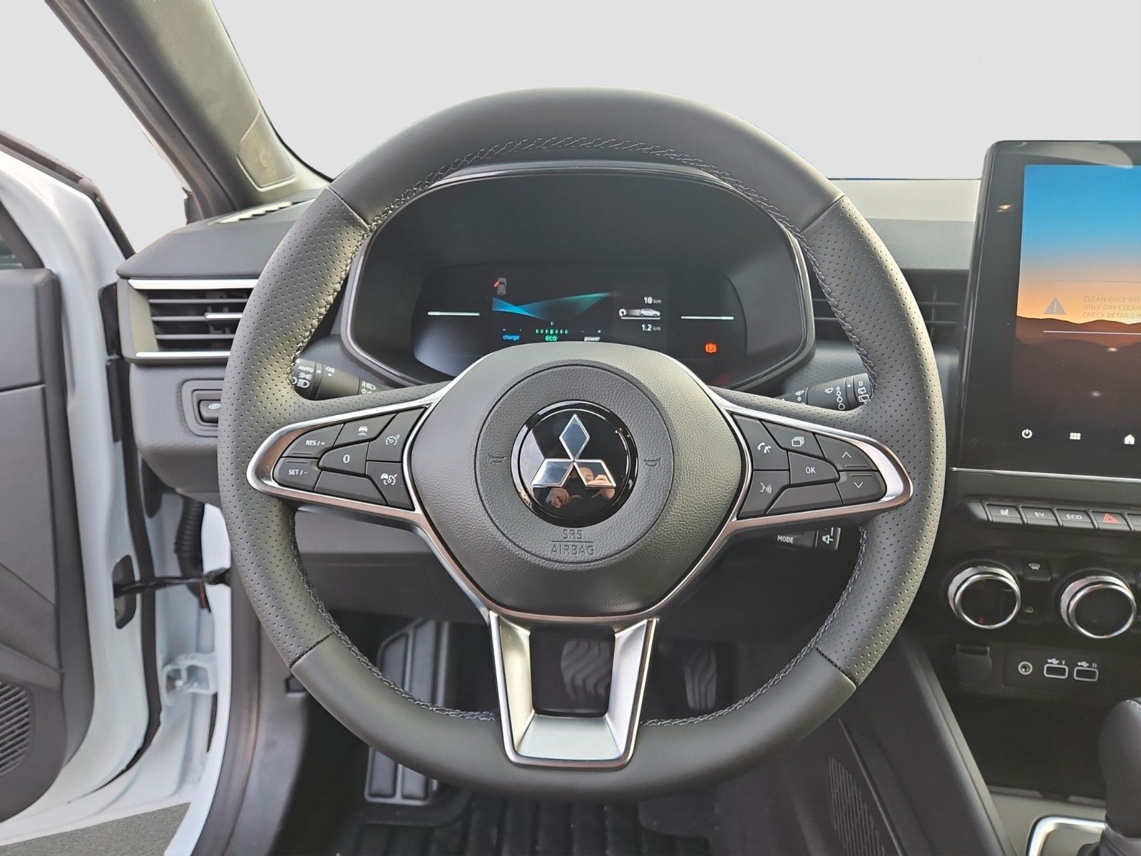 Fahrzeugabbildung Mitsubishi Colt Select Hybrid Vorführwagen € 4.200,- sparen