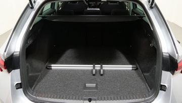Skoda Octavia Combi 1.5 TSI Selection AHK PDC DAB LED
