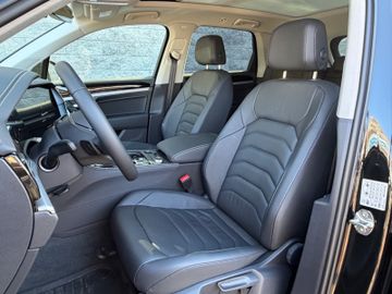 Volkswagen Touareg - 7
