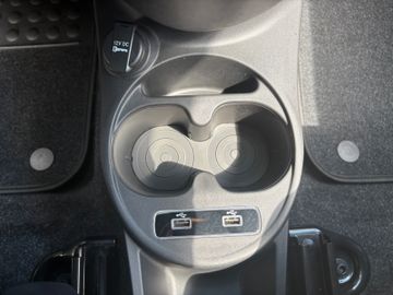 Fahrzeugabbildung Fiat 500 Lounge S&S Navi PDC UConnect Temp. uvm.