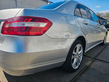 Mercedes E 200 - 11