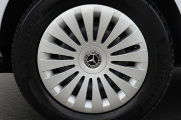Mercedes V 220 - 5