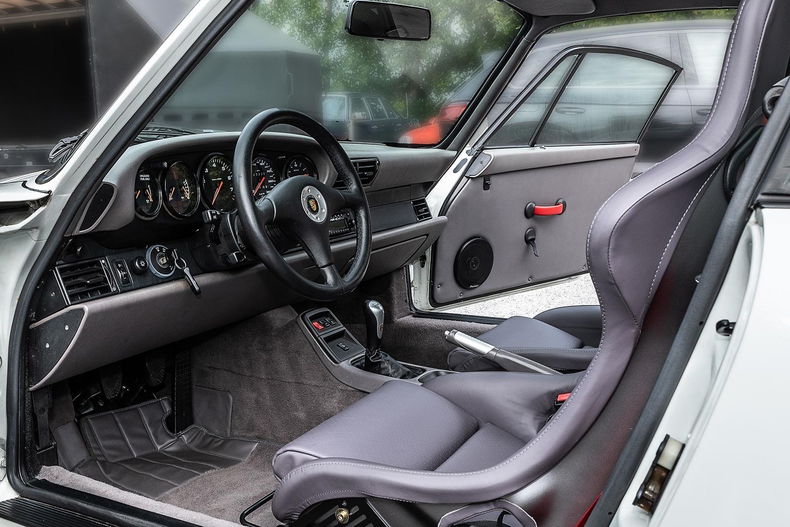 Porsche 993 Carrera 2 RS