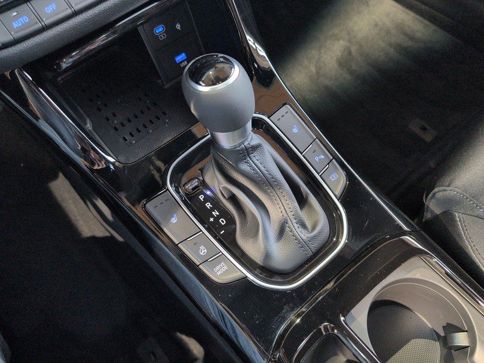 Fahrzeugabbildung Hyundai i30 1.5T-GDI AT ADVANTAGE PLUS-P PANO+NAVI+SHZ++