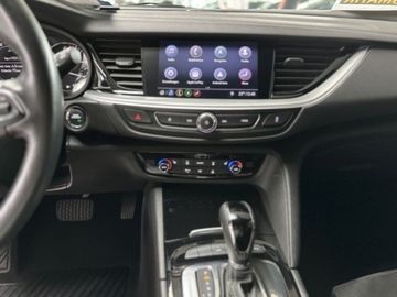 Fotografie des Opel Insignia Sports Tourer 2.0 Diesel AT Elegance AH