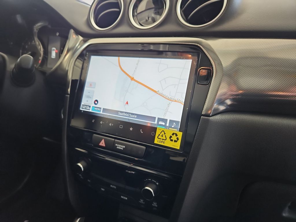 Fahrzeugabbildung Suzuki Vitara 1.4 Boosterjet Comfort + Navi Allrad SHZ