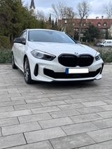 BMW M135i xDrive LIVE-COCKPIT + HUD + H&K + LEDER - BMW M135 aus 2020