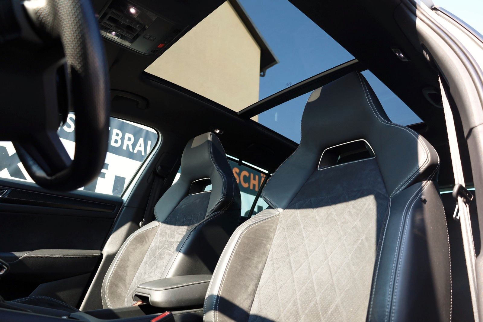 Fahrzeugabbildung SKODA Kodiaq Sportline 4x4 Leder,Navi,LED,PanDach,ACC