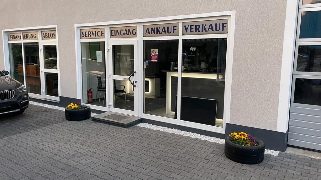showroom-image-main