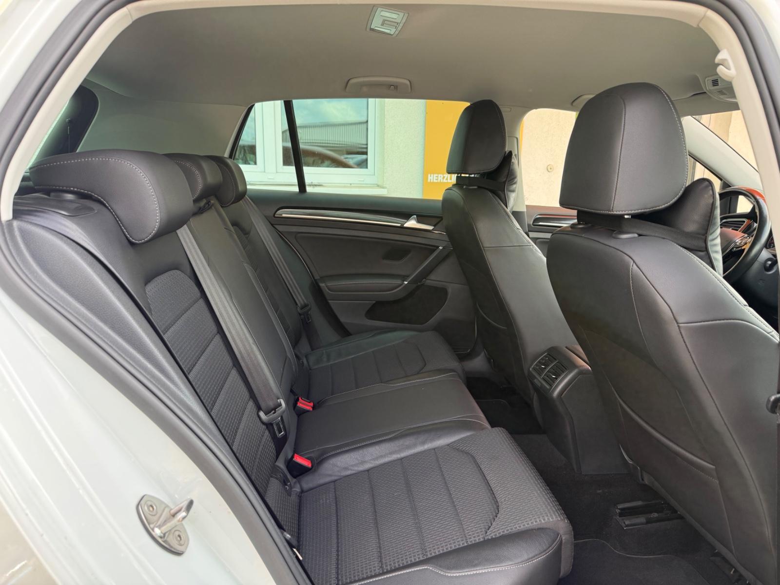 Volkswagen Golf VII Lim. Highline BMT=Leder-Kamera-AHK-=
