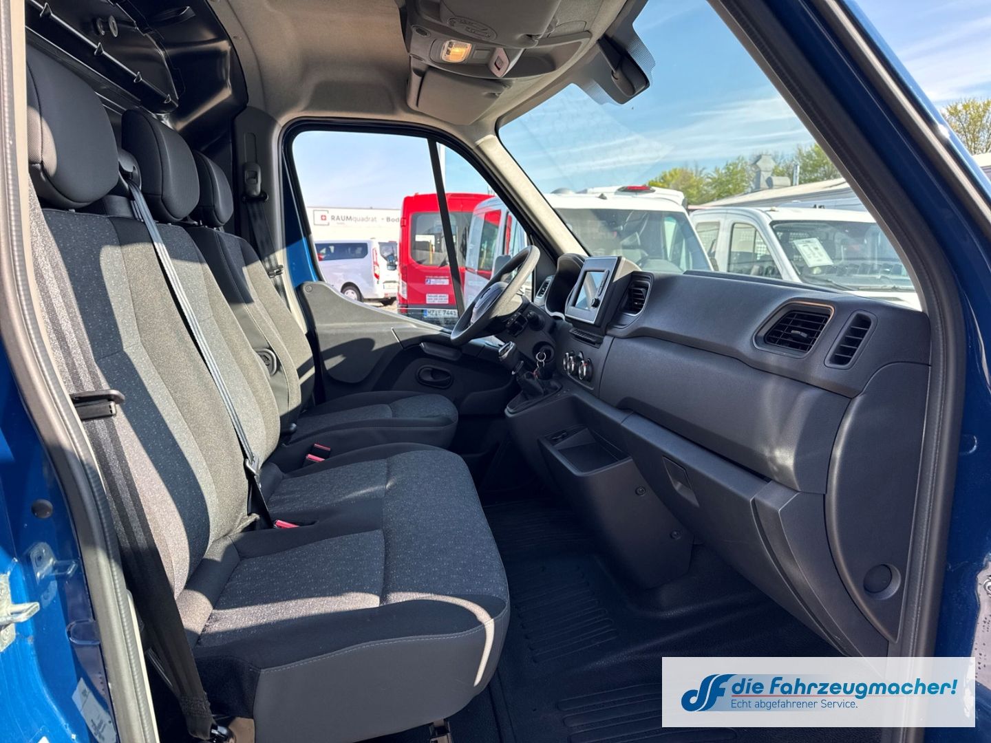Fahrzeugabbildung Opel Movano B Kasten Kombi HKa L3H2 3,5t AHK Navi Mus