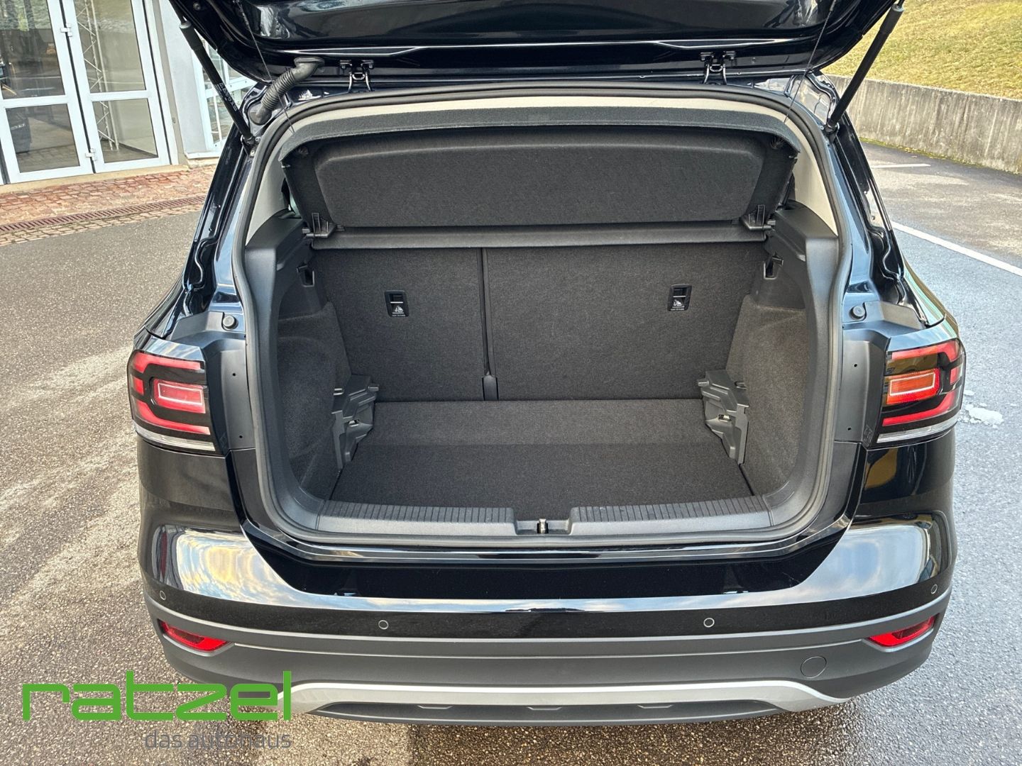 Fahrzeugabbildung Volkswagen T-Cross 1.5 TSI Style Navi+LED +Apple CarPlay An