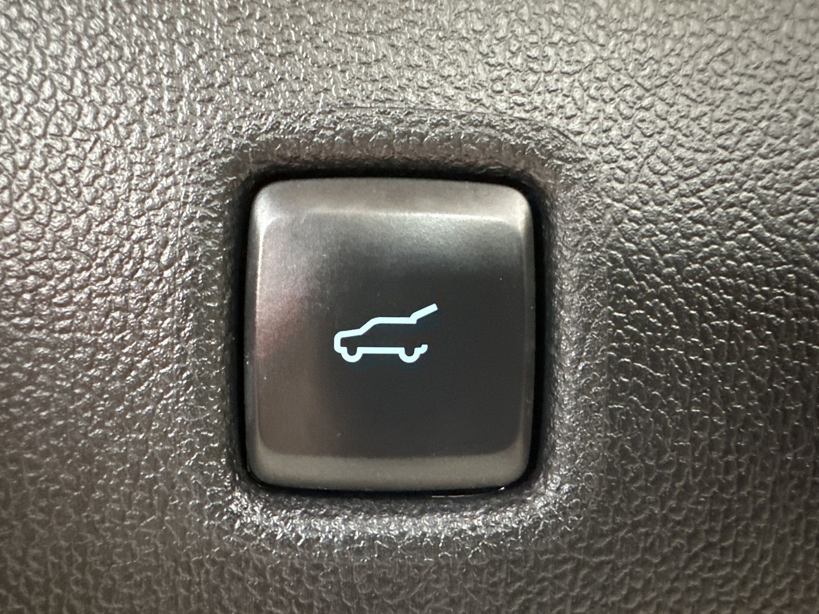Fahrzeugabbildung Ford Kuga 2.0 EB 4x4 Vignale NAV+LED+KAMERA+ACC+18ZO
