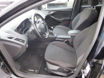 Ford Focus - 10