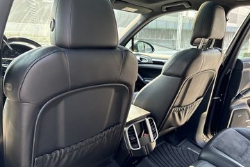 Porsche Cayenne - 12