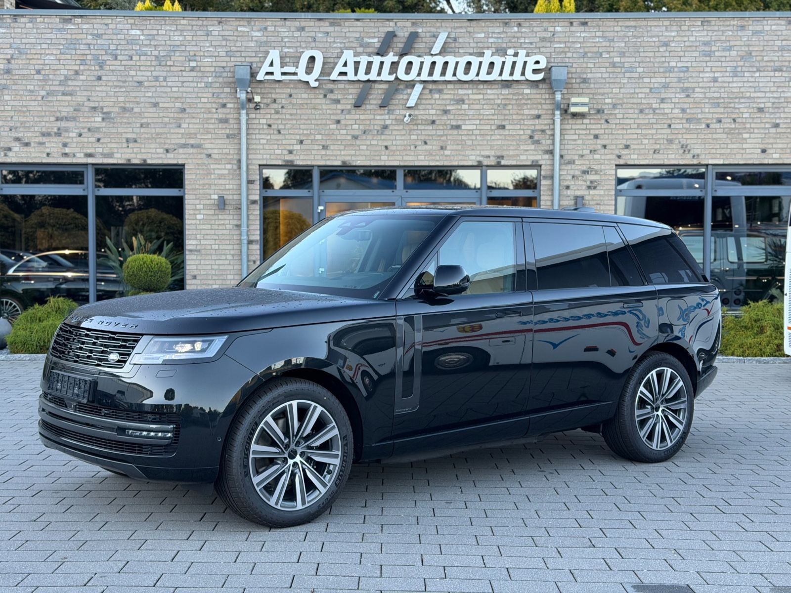 Land Rover Range Rover P460e Autobiography Hybrid LWB