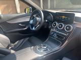 Mercedes-Benz C 300 de - AMG OPTIK + AUTOMAT. + PANO  - Hybrid (Diesel/Elektro): Panorama-Dach, Limousine