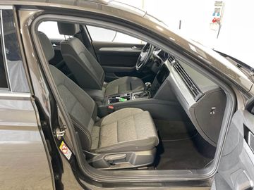 Volkswagen Passat Variant - 9