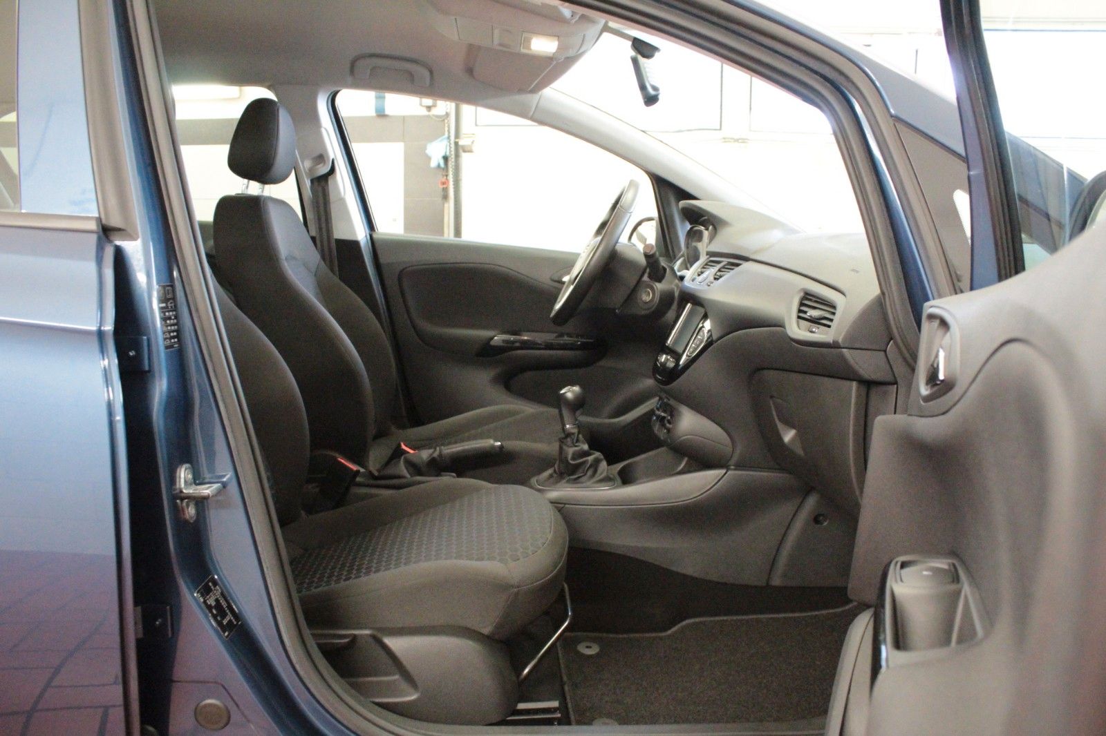 Fahrzeugabbildung Opel Corsa 1.4 Turbo eco FLEX Edition  *Winterpaket*