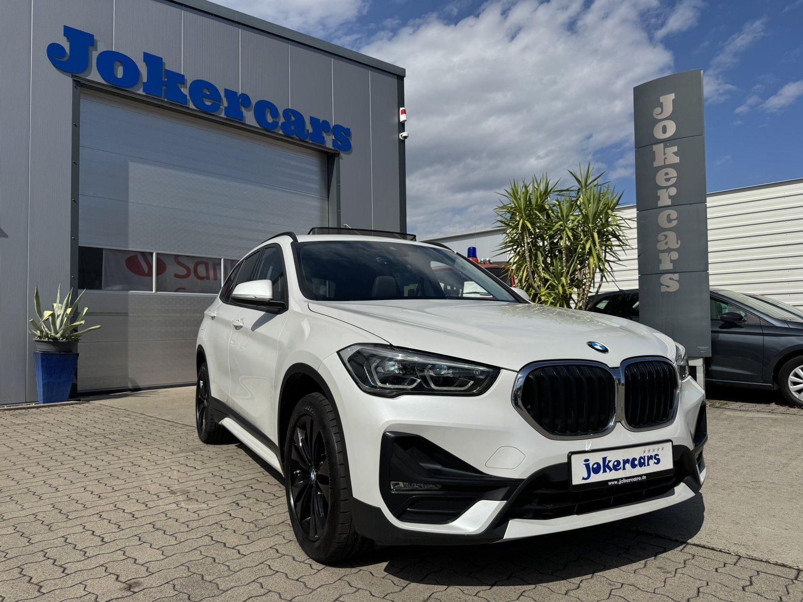BMW X1 xDrive20d Sport Line   Pano/LED/AHK, neu bere