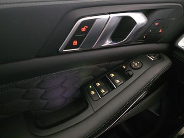 2024 BMW X5 M — миниатюра 13