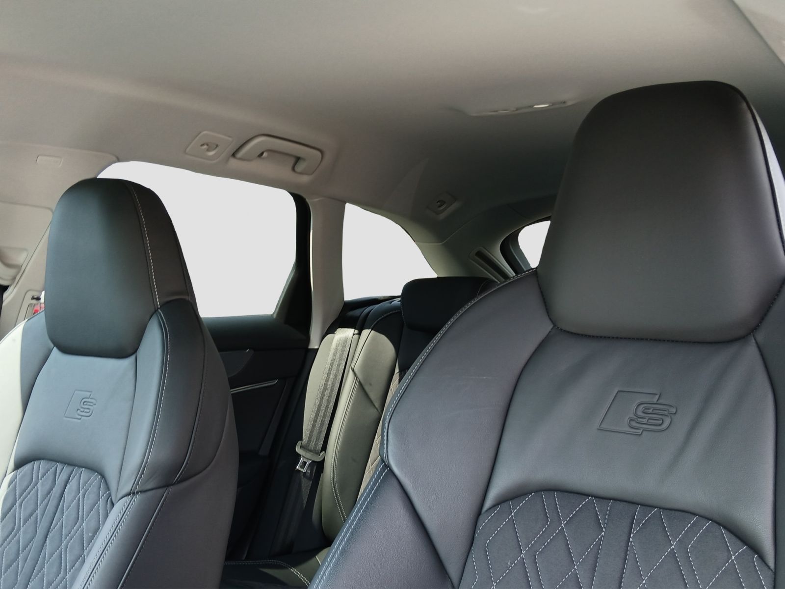 Audi S6 - Bild 12