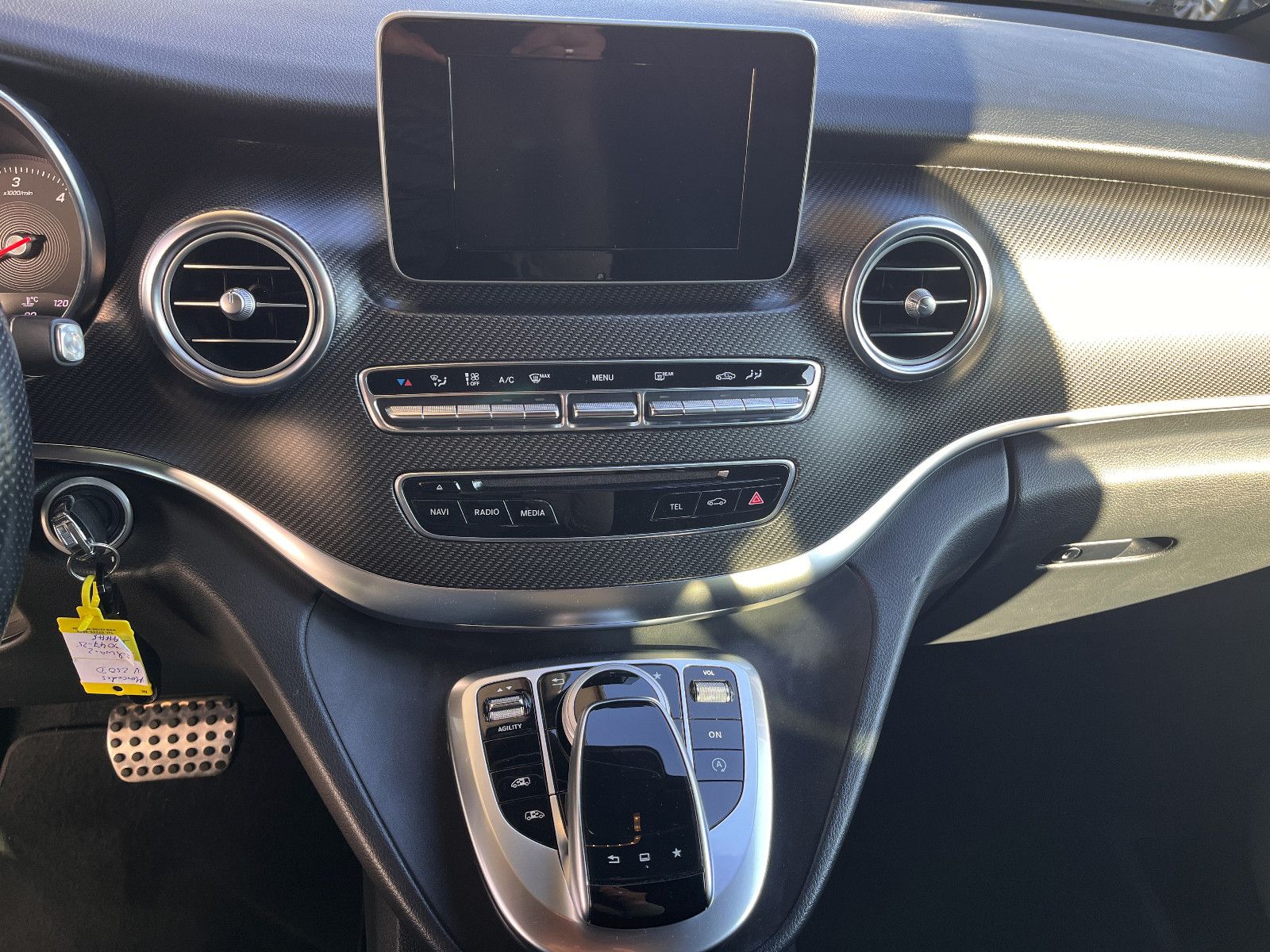 Fahrzeugabbildung Mercedes-Benz V 250 Edition lang AMG-Line