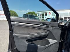 VW Golf VIII 2.0 TDI GTD Black Pan Ahk Nav Side 18' VW Golf VIII 2.0 TDI GTD Black Pan Ahk Nav Side 18'