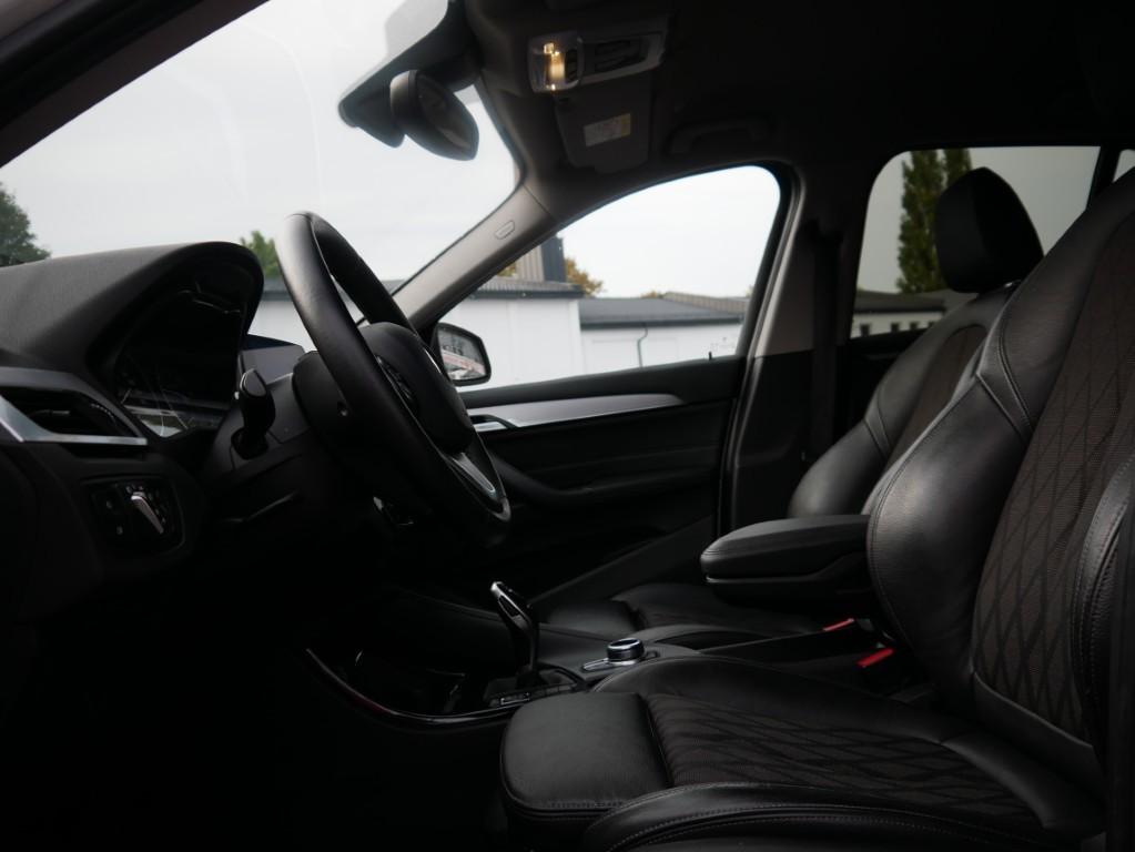 BMW X1 sDrive 20 i xLine LED Navi Kamera Sitzheizung