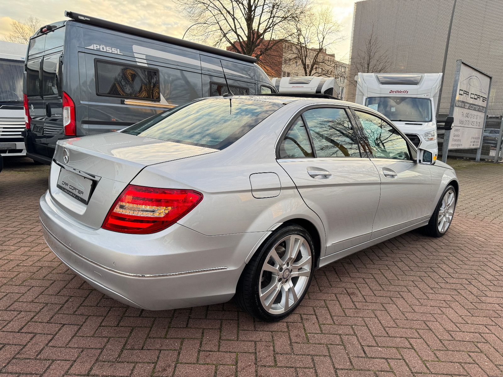Fahrzeugabbildung Mercedes-Benz C 200 BE 7GT ELEGANCE NAVI ILS AHK SPORT 18 ALU
