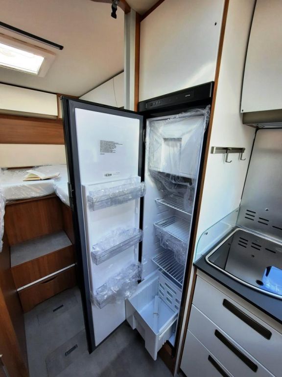 Fahrzeugabbildung Laika Ecovip L 3019 Titanio Verfüg./Sparen Sie 4.174,-