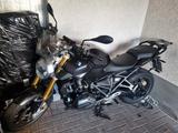 BMW  R1200R LC  TOP zust Tüv &Service neu Navigation